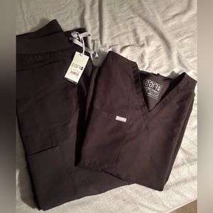 FIGS scrub set Black